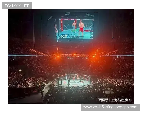 UFC选手比赛中突然推镜头：热血与激情的意外瞬间
